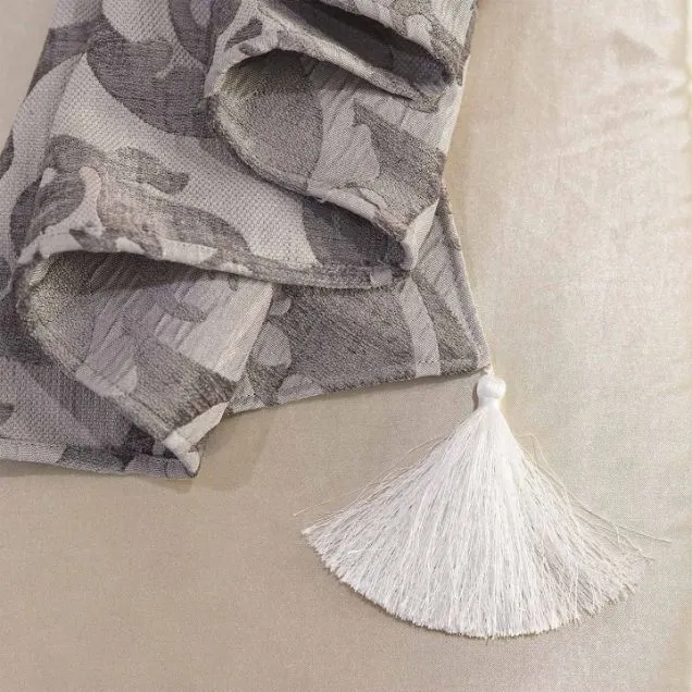 Jacquard%20Bed%20Runners%20-%20Image%204