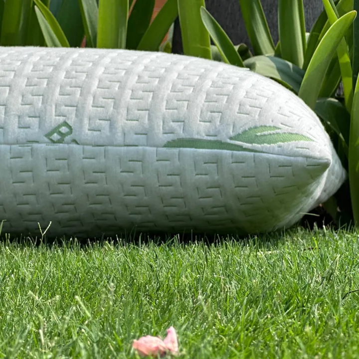 premium%20bamboo%20pillow%20super%20soft%20and%20comfortable.%20-%20Image%202