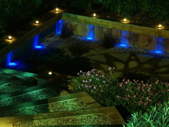 Garden%20Light%20Water-proof%207W%20-%20Blue%20colour%20-%20Image%202