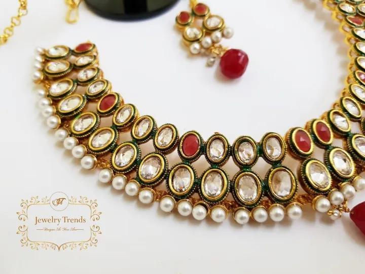 Maroon%20and%20Green%20Beautiful%20Jewelry%20Set%20With%20Polki%20Addition%20Statement%20-%20Image%204