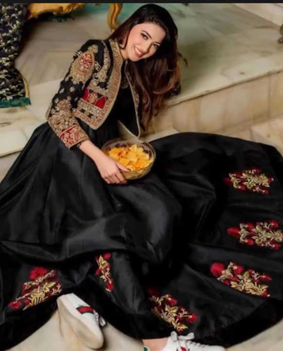 Women's%20Embroidered%20Silk%20Maxi%20with%20Koti%20Formal%20Party%20and%20Wedding%20Dress%20-%20Image%207