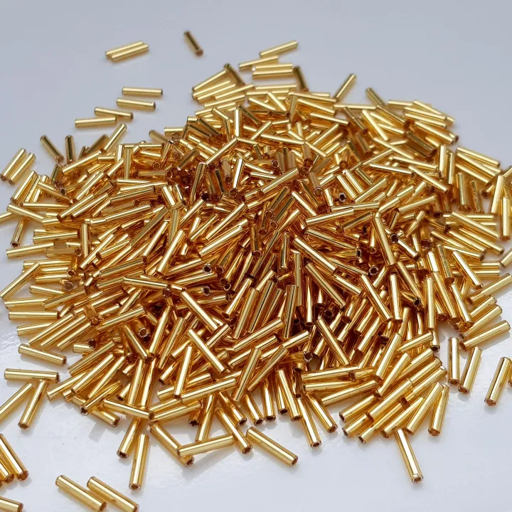 60%20gram%20High%20quality%20Czech%20Size%203%20glass%20bugle%20beads.%20Size%203%20bugles%20are%201/2%20inch%20or%207mm%20long.%20-%20Image%202