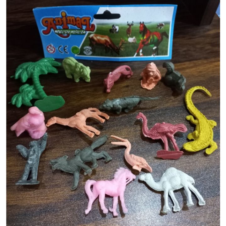 Plastic Wild Animal Toys Zoo Animals Set May Vary