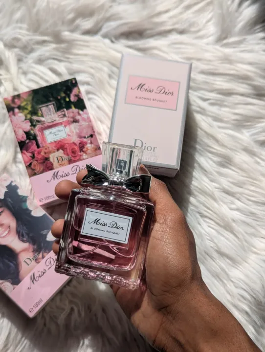 Miss%20Dior%20Eau%20de%20Toilette%20%E2%80%93%20Luxurious%20French%20Perfume%20100ml%20-%20Image%202