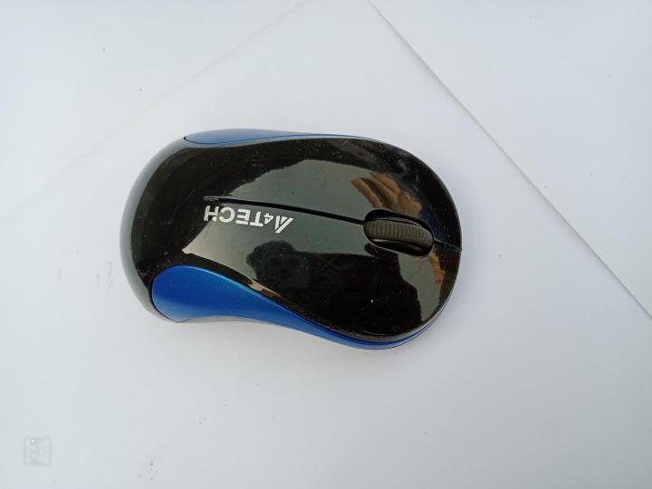 A4Tech%20Wireless%20Mouse%20-%20Image%202