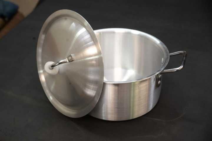 Cooking%20Pot%20/%20Casserole%20%20Aluminum%20Alloy%20Metal%20light%20weight%20-%20Image%207