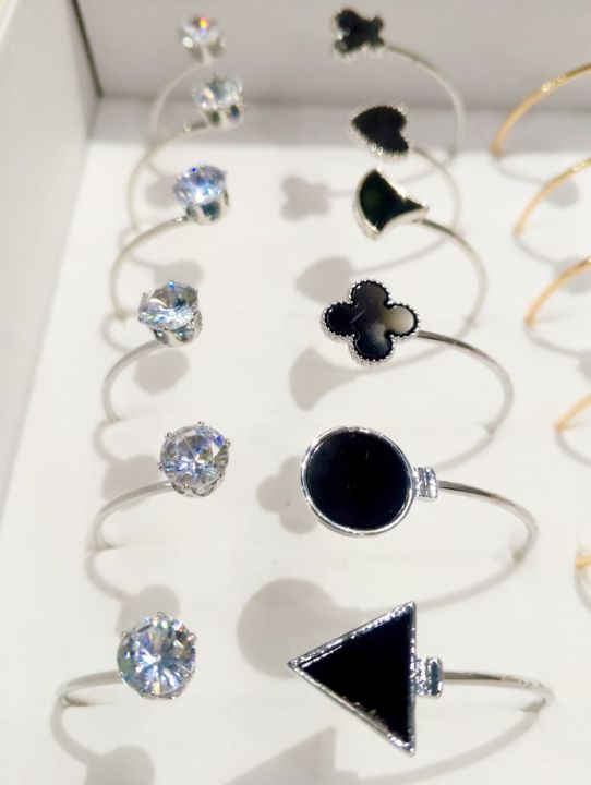 Adjustable%20Double%20and%20Single%20Layer%20Crystal%20Charm%20Bangles%20Bracelet%20with%20Free%20Surprise%20Ring%20%7C%20Gold%20&%20Silver%20Plated%20Bracelet%20for%20Girls%20&%20Women%20-%20Image%204