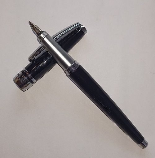 Fountain%20Ink%20Pen%20(Metal%20body)%20best%20for%20gift%20pen%20or%20Personal%20use%20-%20Image%208
