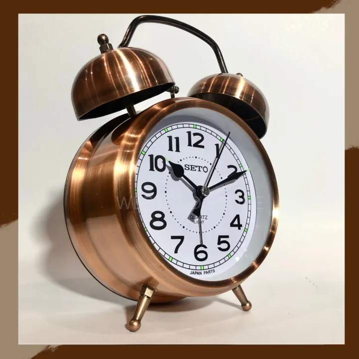 Loud%20alarm%20clock%20twin%20bell%20big%20size%20with%20light%20for%20night%20vision%20and%20antique%20look%20-%20Image%205