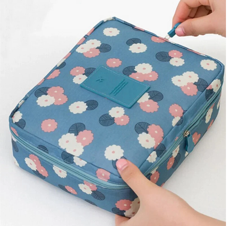 Makeup%20Bag,%20Portable%20Cosmetic%20Bag,%20Large%20Capacity%20Travel%20Makeup%20Case%20Organizer,%20Black%20Makeup%20Bags%20For%20Women%20Toiletry%20Bag%20For%20Girls%20Traveling%20With%20Handle%20And%20Divider%20-%201Pc%20-%20Image%205