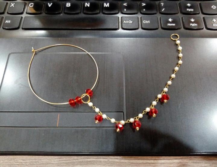 Simple%20&%20Elegant%20Nose%20Ring%20-%20Large%20Bridal%20Nose%20Ring%20style/Nath%20Traditional%20Pakistani%20style/Hand%20Made%20Golden%20Nose%20ring%20Chains/%20Pakistani%20Nose%20Jewelry%20-%20Image%202