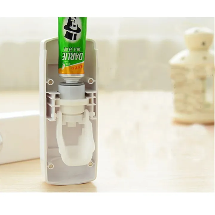 Touch%20Me%20Toothpaste%20Dispenser%20-%20Image%204