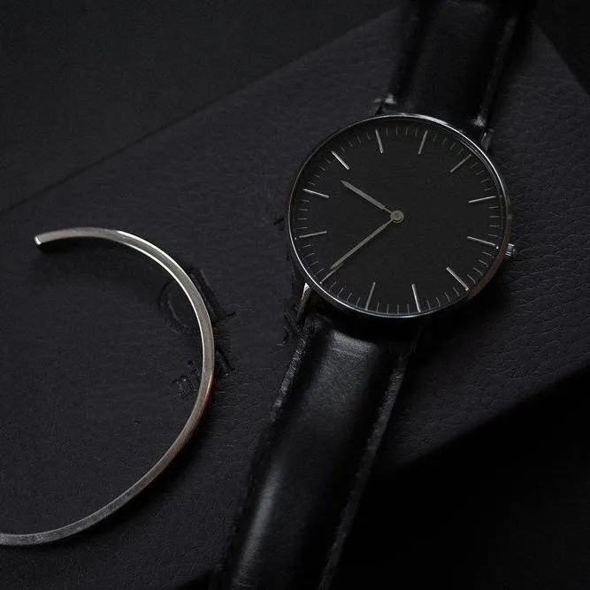 Black%20Leather%20Strap%20Watch-%20Unisex%20-%20Image%202