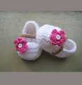 crochet baby girl shoes / woolen booties for baby girl / newborns boots. 