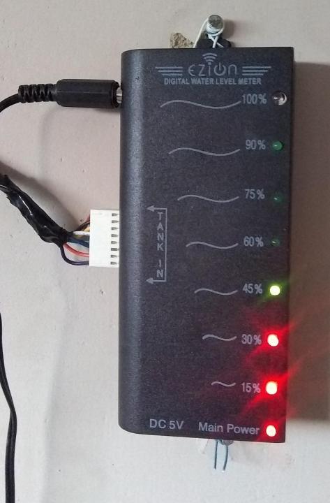 Digital%20Water%20Level%20Meter%20with%208%20Aluminum%20Contact%20Sensors%20%E2%80%93%20Accurate%20&%20Rust-Free%20Water%20Monitoring%20System%20-%20Image%206