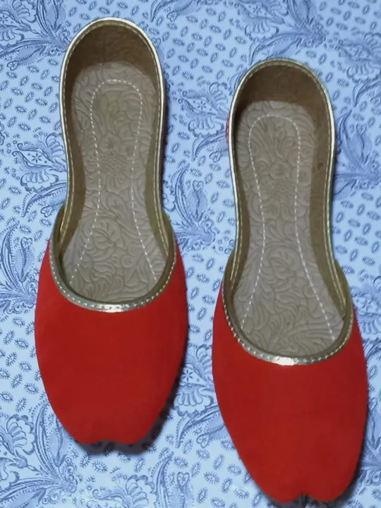 Khussa%20for%20woman/%20Ladies%20Khussa/%20Khussa%20for%20Girl/Red%20Khussa/%20Desi%20Khussa%20-%20Image%204