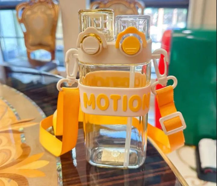 550ml%20motion%20band%20sipper%20plastic%20water%20bottle%20Double%20Drink%20Water%20Bottle%20With%20Straw%20And%20Strap%20for%20kids%20-%20Image%202