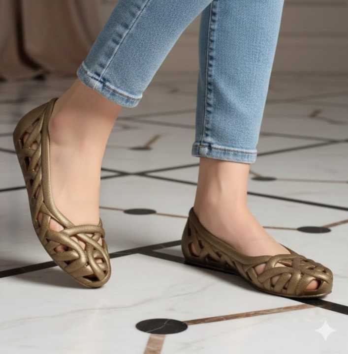 Rubber%20Soft%20Petal%20Dream%20flats%20for%20beautiful%20girls%20-%20Comfortable%20durable%20and%20stylish%20shoes%20for%20women%20-%20Image%204