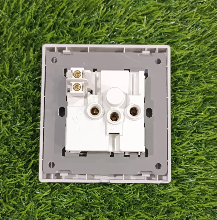 Power%20Plug%2016A%20China%20Fitting%20Sheet%20China%20Switch%20Board-%20XP%20Metal%20Series%20-%20Image%204