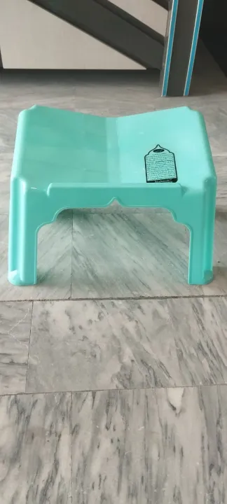 Plastic%20Reading%20Table%20for%20Books%20-%20Image%206