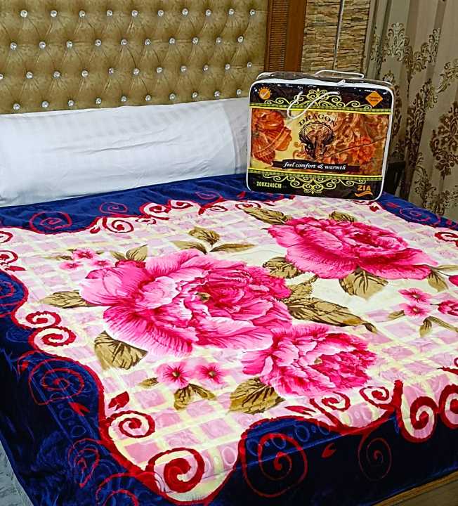Double%20Ply%20Winter%20Blanket%20Blue%20&%20Off%20White%20-%20Image%202