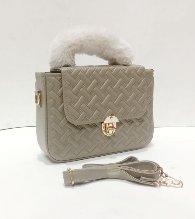 Lawish%20Handbag%20for%20girls-Leather%20Bag%20For%20Women-Shoulder%20Bag%20For%20Ladies-Cross%20Body%20&%20Shoulder%20Bags%20For%20Gift%20-%20Image%206