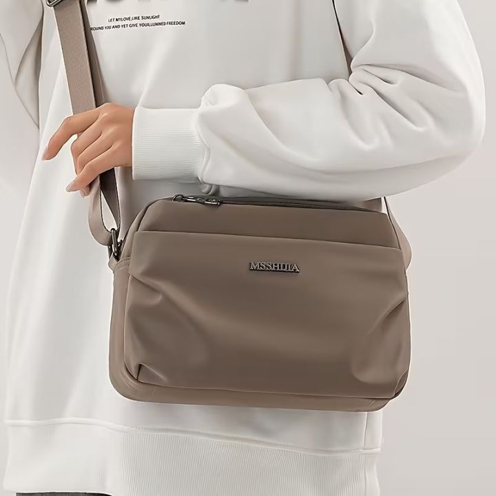 Stylish%20Solid%20Color%20Women%E2%80%99s%20Shoulder%20Bag%20%E2%80%93%20Large%20Capacity%20Multi-Pocket%20Crossbody%20with%20Painted%20Wide%20Strap%20for%20Daily%20Use%20-%20Image%204