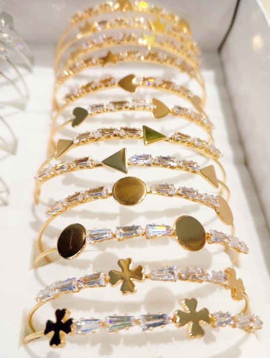 Adjustable%20Double%20and%20Single%20Layer%20Crystal%20Charm%20Bangles%20Bracelet%20with%20Free%20Surprise%20Ring%20%7C%20Gold%20&%20Silver%20Plated%20Bracelet%20for%20Girls%20&%20Women%20-%20Image%205