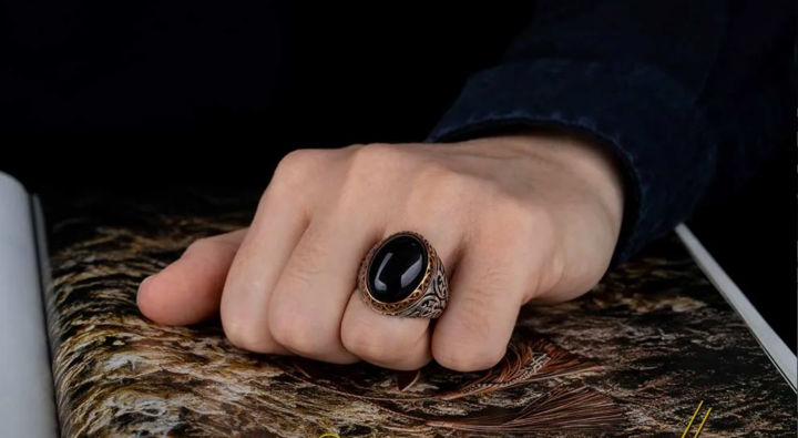 Elegant%20Oval%20Black%20Aqeeq%20Stone%20Silver%20Ring%20Turkish%20Ring%20for%20Men%20Rings%20for%20Husband%20Gift%20Ring%20For%20Boyfriend%20-%20Image%204