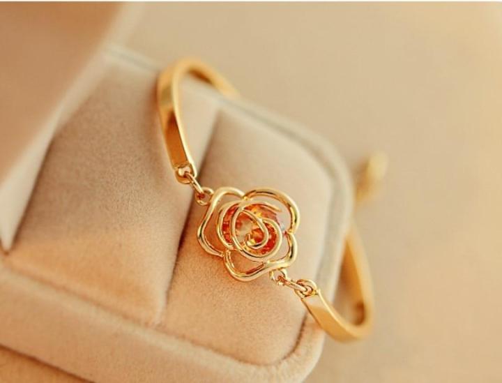 Golden%20Flower%20Bracelet%20for%20Fashion%20Girls%20-%20Image%204