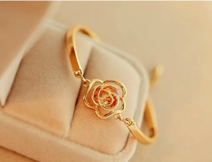 Golden%20Flower%20Bracelet%20for%20Fashion%20Girls%20-%20Image%204