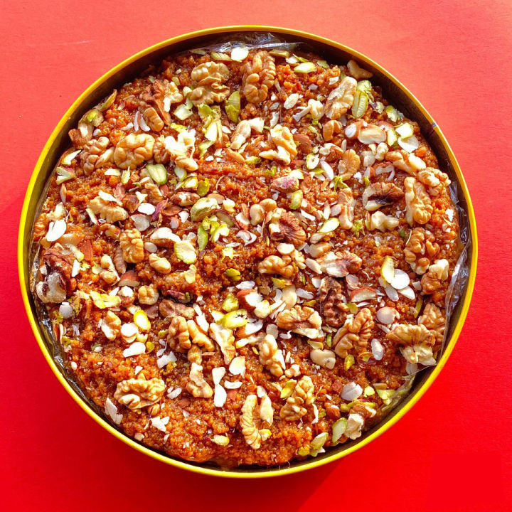 Ahmed%20Sweets%20Simple%20Multani%20Sohan%20Halwa%20Half%20Kg%20Pack%20-%20Image%205
