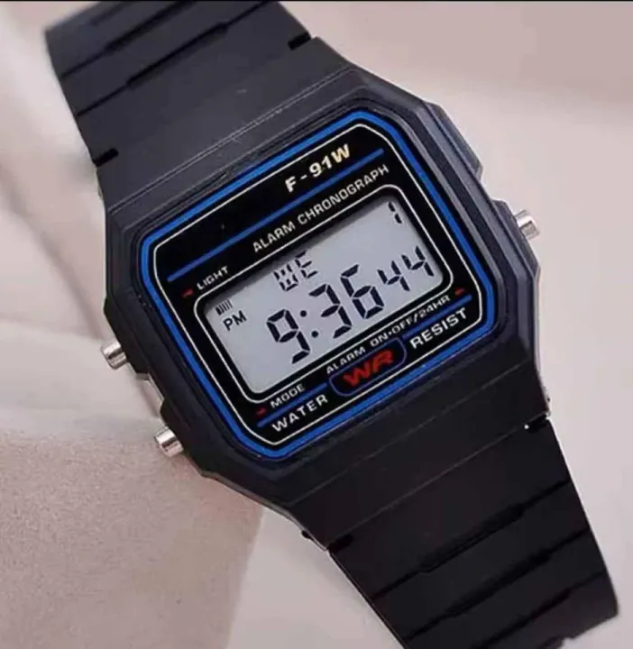 Vintage%20Black%20Digital%20Wrist%20Watch%20Classic%20Retro%20Unisex%20Design%20-%20Image%205