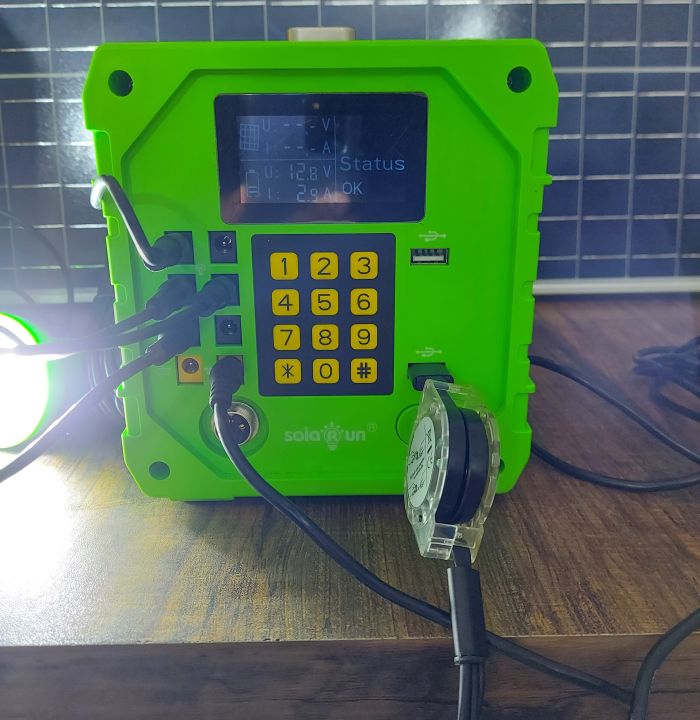 Bijli%20Box%20100%20rechargeable%20solar%20package%20with%203x%20LED%20lights%20and%202x%20pedestal%20fans.%2015+%20hours%20both%20fans%20runtime%20everyday%20-%20Image%205