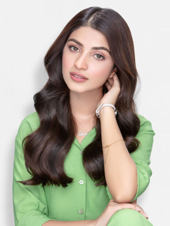 Hello%20Hair%20Herbal%20Shampoo%20360%20Ml%20Natural%20Hair%20Care%20Product%20-%20Image%204