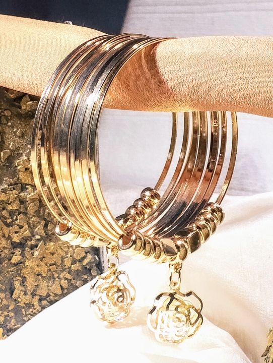 Bangle%20Set%20of%205/7/10%20Bangles%20with%20Floral%20Charms%20%E2%80%93%20Elegant%20Gold-Silver%20Plated%20Stylish%20&%20Trendy%20Bracelet%20Jewelry%20-%20Image%203