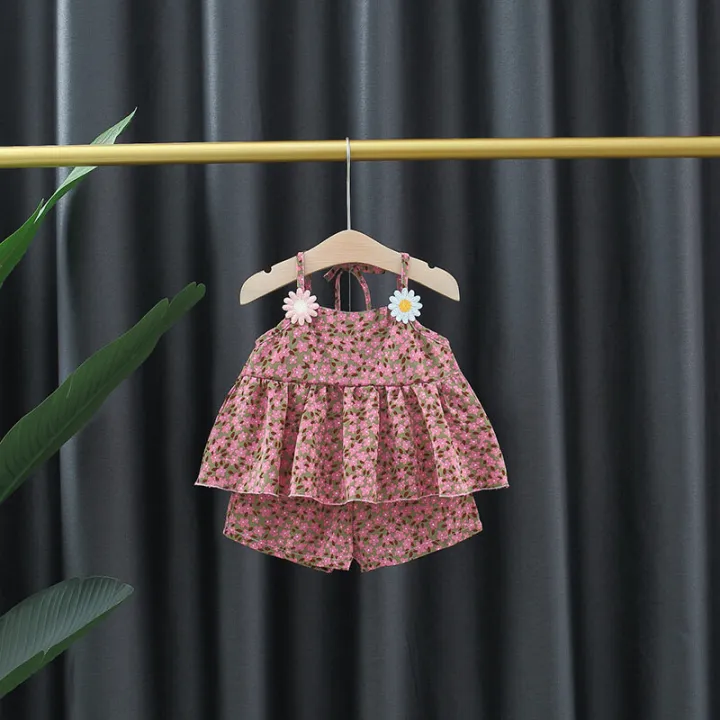 (0-3%20Years%20Old)%20Baby%20Girl%20Set%20Two%20Piece%20Summer%20Cotton%20Cute%20All%20Over%20Chrysanthemum%20Sling%20Shorts%20Set%20For%20Baby%20Kids%20Korean%20Beach%20Set%20For%20Kids%20Girls%20-%20Image%203