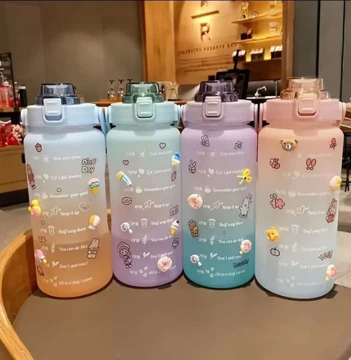 2L%20Portable%20Large%20Capacity%20Water%20Bottles%20Fitness%20Water%20Jug%20With%20Time%20Marker%20Gym%20Bottle%20-%20Image%202