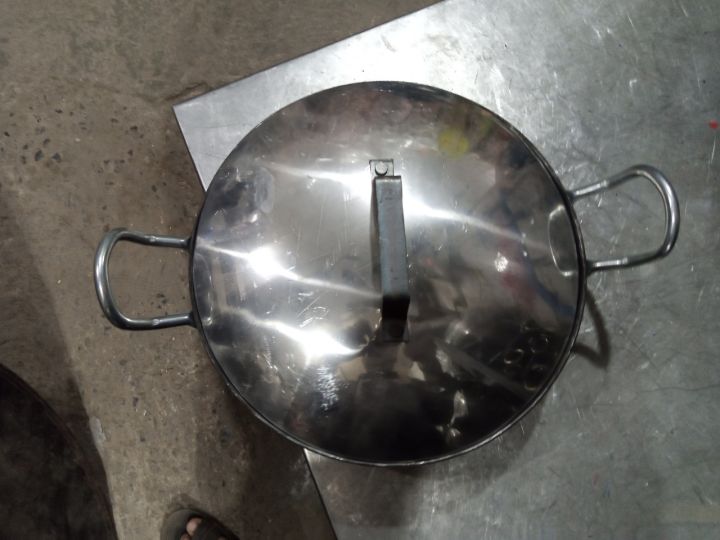 black%20iron%20karahi%20(kadai)%20complete%20set%20(%20karahi%20+%20cover+%20spoon)%20steel%20koram%20handle%20made%20with%20pure%20iron%20-%20Image%205