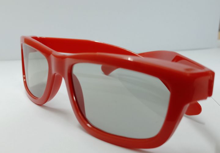 3D%20Glasses%20For%20watching%203D%20Movies%20-%20Image%203