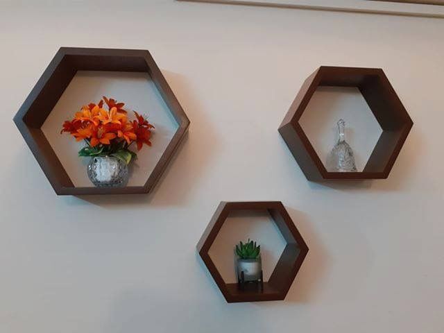Hexagon%20Floating%20Shelves%20%E2%80%93%20Modern%20Honeycomb%20Shelfs%20%E2%80%93%20Wall%20Mounted%20Geometric%20Wood%20Decor%20for%20Living%20Room,%20Kitchen%20and%20Bedroom%20set%20of%203%20-%20Image%202