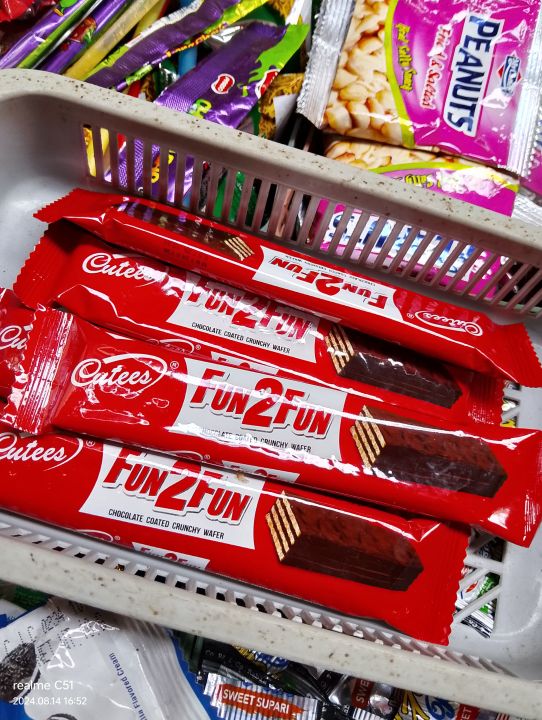 Original%20Cutees%20Fun2Fun%20Chocolate%20Coated%20Crunchy%20Wafer%20(Pack%20Of%20Long%20Chocolate%2015%20Long%20Pieces)%20/%20Special%20Crunchy%20Wafer%20/%20Long%20Chocolate%20Bar%20Wafer%20/%20With%20Affordable%20Price%20-%20Image%205