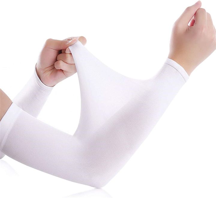 Pair%20Of%20Free%20Size%20Arm%20Sleeves%20for%20Summer%20Full%20Bazo%20Cover%20Sunlight%20Protection%20of%20Bared%20Arms%20for%20All%20Stretchable%20Fabric%20in%20Black%20and%20White%20-%20Image%204