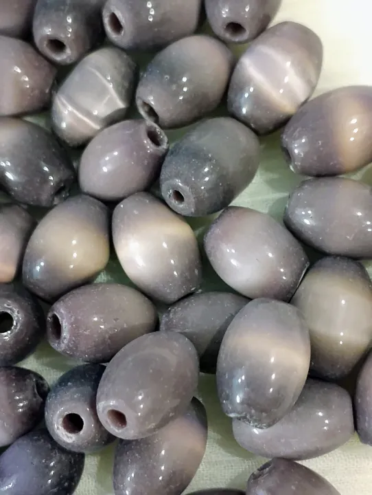 40gms%20Smoky%20Purple%20Cat's%20Eye%20Oval%20Beads,%2011mm,%20for%20Jewelry%20Making%20and%20DIY%20Crafts%20-%20Image%202
