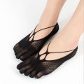 Yoga toe socks socks wholesale spring summer thin mesh breathable sweat absorbent invisible shallow silicone stockings boat socks. 
