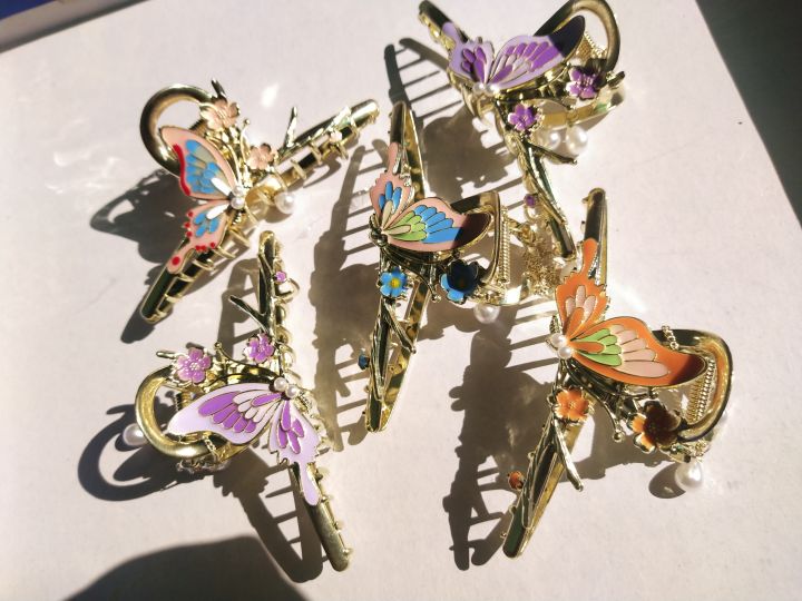 Tassel%20Butterfly%20Pearl%20Hair%20Catchers%20Hairpins%20for%20Girls%20and%20Women%20Hair%20accessories%20-%20Image%204