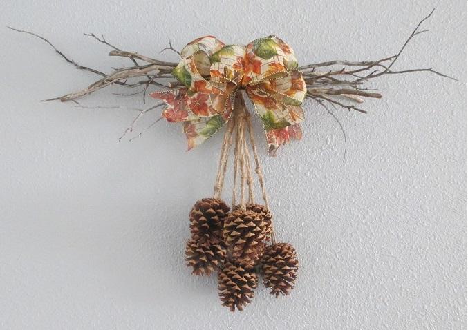Pine Cone decor, Grapevine Wreath 20 inch