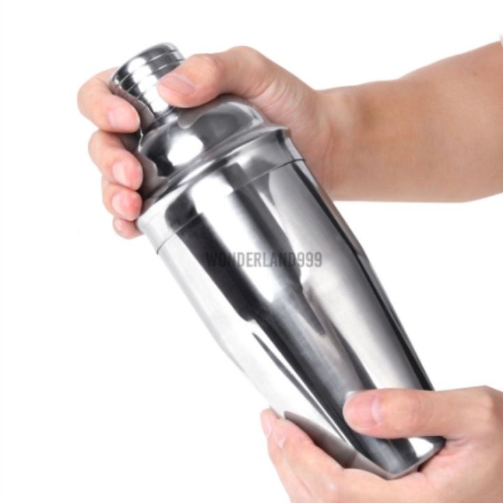 750ml%20Stainless%20Steel%20Cocktail%20Shaker%20Mixer%20%E2%80%93%20Professional%20Bartender%20Tool%20for%20Wine,%20Cocktails%20&%20Mixed%20Drinks%20%E2%80%93%20Durable%20Bar%20Set%20Kit%20for%20Home%20or%20Commercial%20Use%20-%20Image%203