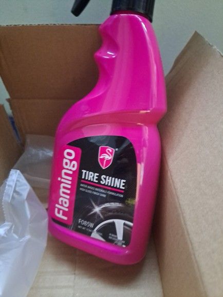 FLAMINGO%20TIRE%20SHINE,%20TIRE%20POLISH,%20TIRE%20WAX,%20TIRE%20HIGH%20GLOSS%20-%20500ML%20-%20Image%206