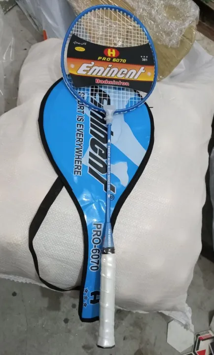 Professional%20badminton%20racket%20-%20Image%202